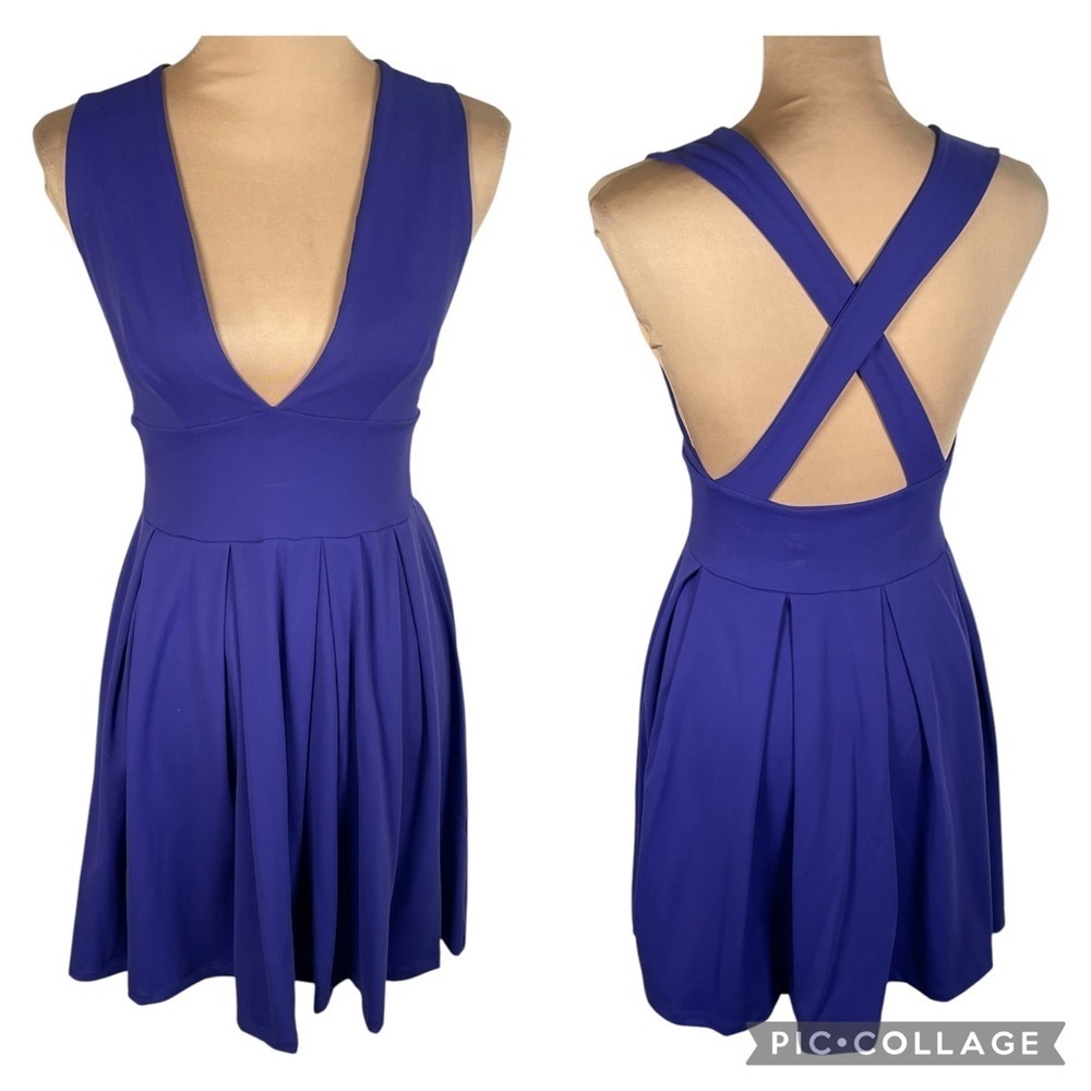 SUSANA MONACO ~Elegant Deep V-Neck Dress‎ in Blue/Purple